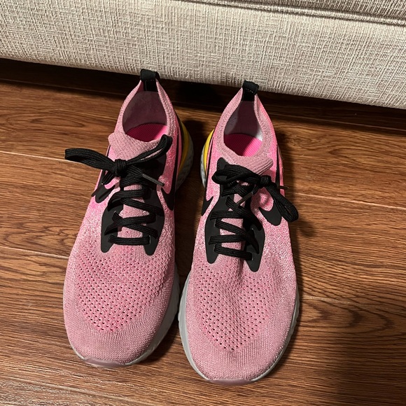 NIKE women’s running shoes - Picture 3 of 3